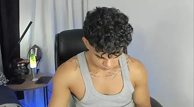 Snapshot of samm_sv chatting on 02/12/25, 03:40 samm sv online show from 02/12/25, 03:40