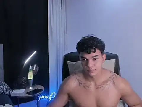 Snapshot of samm_sv chatting on 03/05/25, 11:27 samm sv online show from 03/05/25, 11:27