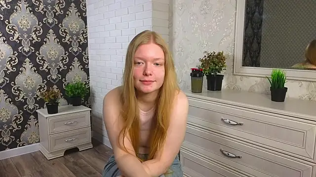 Snapshot of TheaGrayer chatting on 02/17/25, 05:04 TheaGrayer online show from 02/17/25, 05:04