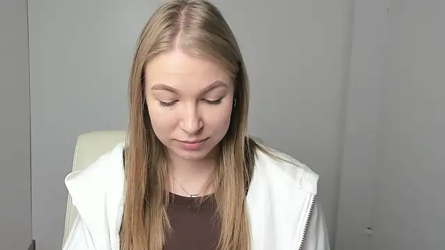 Dana flowers online show from 11/18/25, 06:51