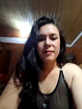 Snapshot of SamanthaGreen- chatting on 09/13/25, 03:06 SamanthaGreen- online show from 09/13/25, 03:06