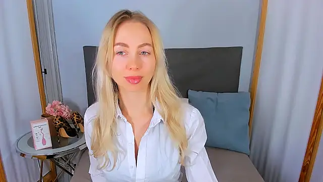 MargaritaRose online show from 03/15/26, 06:30