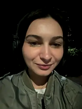 Snapshot of lunalovelee chatting on 09/29/25, 06:13 lunalovelee online show from 09/29/25, 06:13