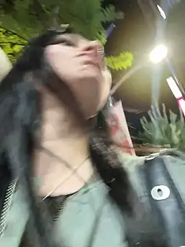 Snapshot of lunalovelee chatting on 10/01/25, 02:12 lunalovelee online show from 10/01/25, 02:12