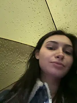 Snapshot of lunalovelee chatting on 10/17/25, 01:25 lunalovelee online show from 10/17/25, 01:25