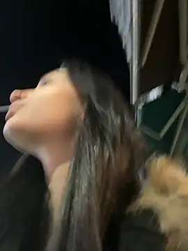 Snapshot of lunalovelee chatting on 10/22/25, 01:44 lunalovelee online show from 10/22/25, 01:44