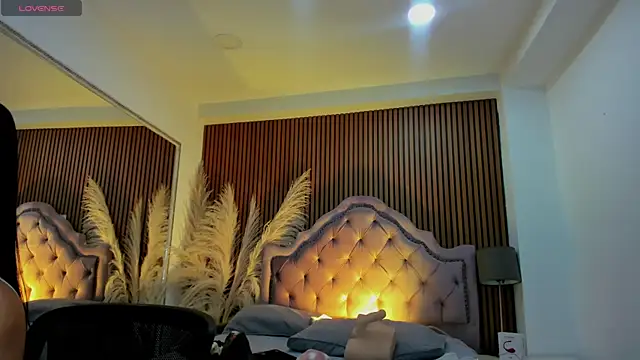 EmiliaRose  online show from 12/14/25, 08:24