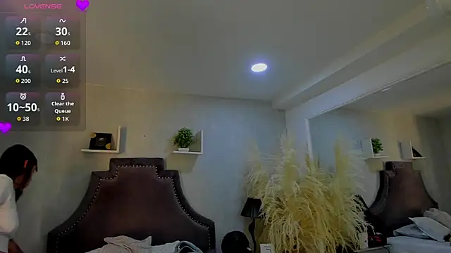 EmiliaRose  online show from 12/21/25, 09:11