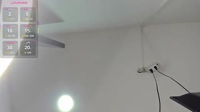 Snapshot of EmiliaRose_ chatting on 03/31/26, 08:53 EmiliaRose online show from 03/31/26, 08:53