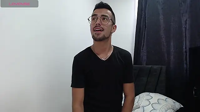 Snapshot of Demian_val chatting on 02/11/25, 09:03 Demian val online show from 02/11/25, 09:03