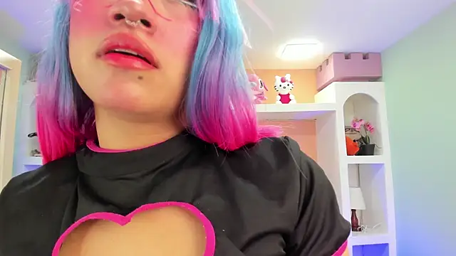 miss   megan online show from 10/07/25, 02:31