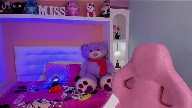 miss   megan online show from 12/17/25, 02:06