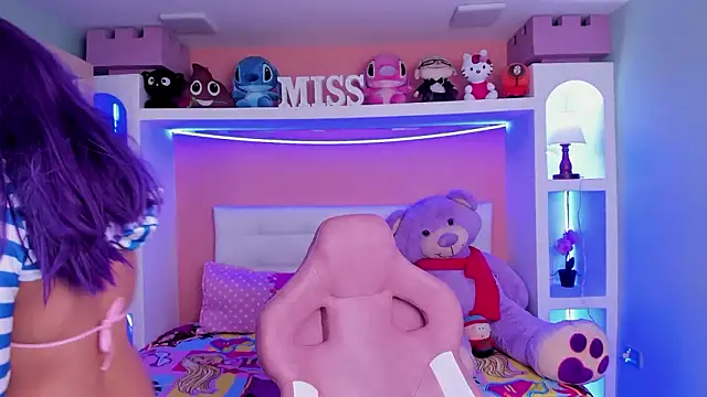 miss   megan online show from 03/19/26, 02:04