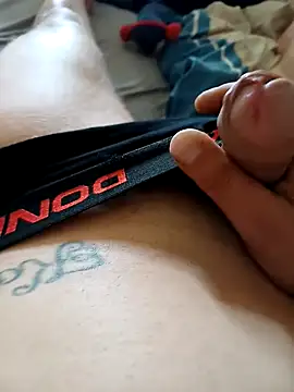 flo000031 online show from 06/18/26, 01:37