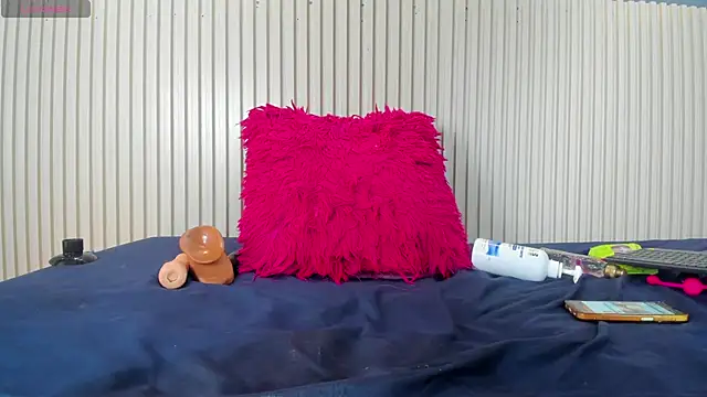 Snapshot of Aida-nicolle chatting on 03/15/25, 03:59 Aida-nicolle online show from 03/15/25, 03:59