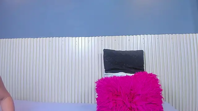 Snapshot of Aida-nicolle chatting on 09/11/25, 10:04 Aida-nicolle online show from 09/11/25, 10:04