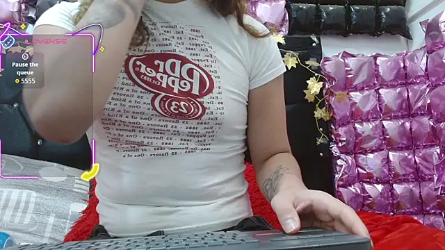 poisondost hot online show from 11/18/25, 02:32