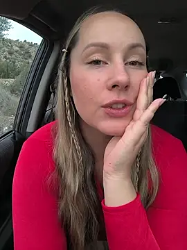 Snapshot of Mona_Plus chatting on 12/21/25, 09:05 Mona Plus online show from 12/21/25, 09:05