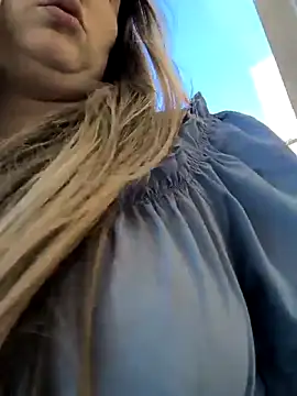 Snapshot of Mona_Plus chatting on 02/14/26, 10:12 Mona Plus online show from 02/14/26, 10:12