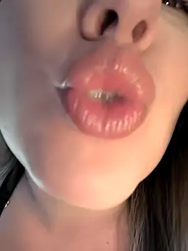 Snapshot of Mona_Plus chatting on 02/20/26, 06:59 Mona Plus online show from 02/20/26, 06:59