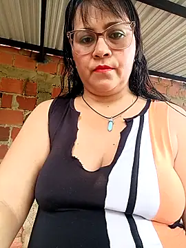 promiscuous-indecent-momm online show from 04/17/26, 02:31