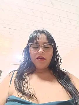 Snapshot of promiscuous-indecent-momm chatting on 07/12/26, 02:52 promiscuous-indecent-momm online show from 07/12/26, 02:52