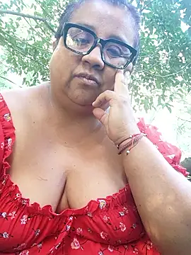 Snapshot of erinadarling79 chatting on 03/30/26, 01:12 erinadarling79 online show from 03/30/26, 01:12