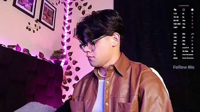 isaac-saenz online show from 02/28/25, 01:26