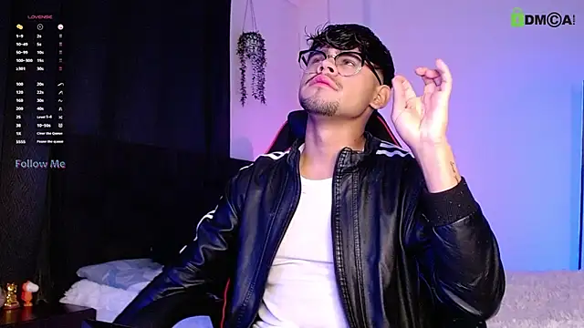 isaac-saenz online show from 10/14/25, 11:05