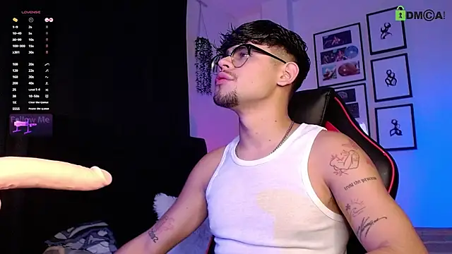 isaac-saenz online show from 11/22/25, 09:14