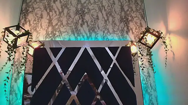 charlotte bluee online show from 10/17/25, 07:16