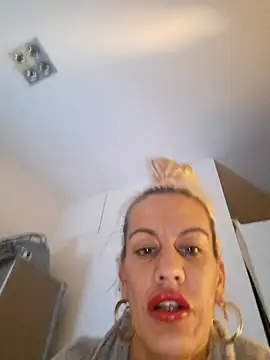 sujaila online show from 02/25/25, 05:58