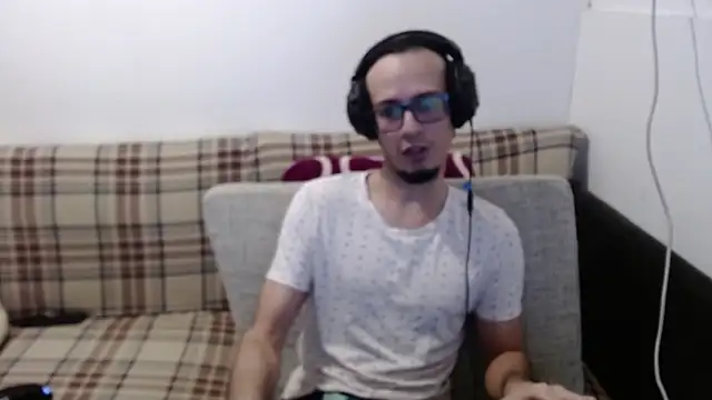 cholitohermoso online show from 07/04/26, 02:12