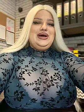 Snapshot of Eliaden chatting on 11/04/25, 03:27 Eliaden online show from 11/04/25, 03:27