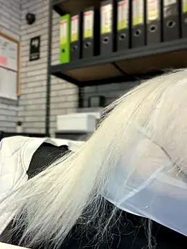 Snapshot of Eliaden chatting on 11/22/25, 11:31 Eliaden online show from 11/22/25, 11:31