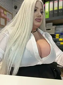 Snapshot of Eliaden chatting on 02/02/26, 02:32 Eliaden online show from 02/02/26, 02:32