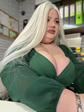 Snapshot of Eliaden chatting on 03/01/26, 03:30 Eliaden online show from 03/01/26, 03:30