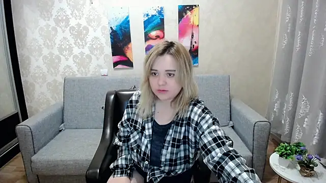 Snapshot of Finna_39 chatting on 09/08/25, 07:57 Finna 39 online show from 09/08/25, 07:57