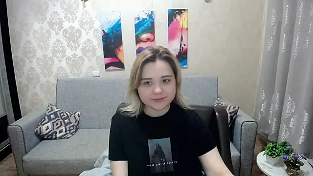 Snapshot of Finna_39 chatting on 09/10/25, 12:21 Finna 39 online show from 09/10/25, 12:21