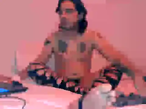 Snapshot of Iscariot19 chatting on 12/05/25, 08:56 Iscariot19 online show from 12/05/25, 08:56