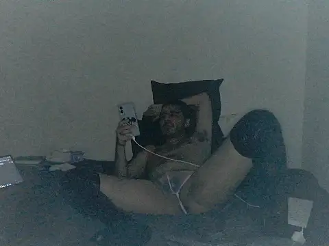 Snapshot of Iscariot19 chatting on 04/11/26, 11:58 Iscariot19 online show from 04/11/26, 11:58