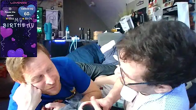 Snapshot of Sk00byJaXxX212 chatting on 10/28/25, 04:31 Sk00byJaXxX212 online show from 10/28/25, 04:31