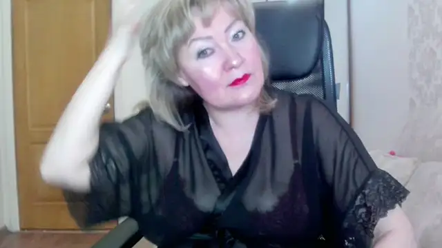 Snapshot of Victoria_secrets_ chatting on 06/18/26, 04:46 Victoria secrets online show from 06/18/26, 04:46