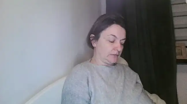 Snapshot of EleanoraMILF chatting on 02/17/25, 10:25 EleanoraMILF online show from 02/17/25, 10:25