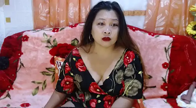 Snapshot of UrSweetClassyPinay chatting on 01/18/25, 09:02 UrSweetClassyPinay online show from 01/18/25, 09:02