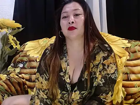 Snapshot of UrSweetClassyPinay chatting on 12/22/25, 11:02 UrSweetClassyPinay online show from 12/22/25, 11:02