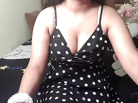 megancatluna online show from 09/18/25, 07:32