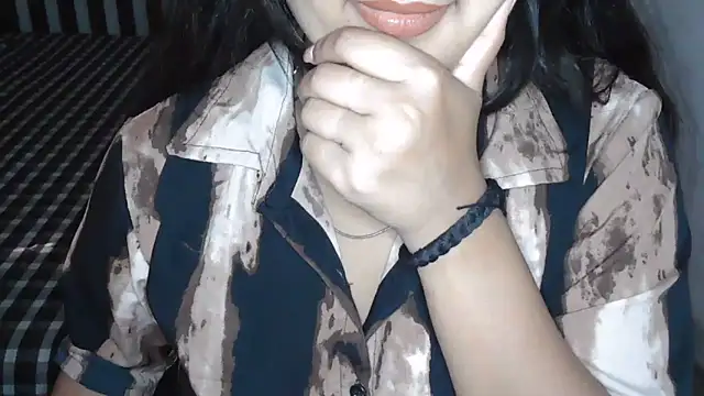 Snapshot of megancatluna chatting on 06/12/26, 11:09 megancatluna online show from 06/12/26, 11:09