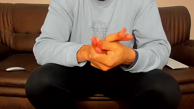 Snapshot of sexyhotmusclesforyou1 chatting on 03/10/25, 12:26 sexyhotmusclesforyou1 online show from 03/10/25, 12:26