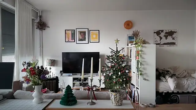 Snapshot of MikymikeBBWD chatting on 12/04/25, 12:47 MikymikeBBWD online show from 12/04/25, 12:47